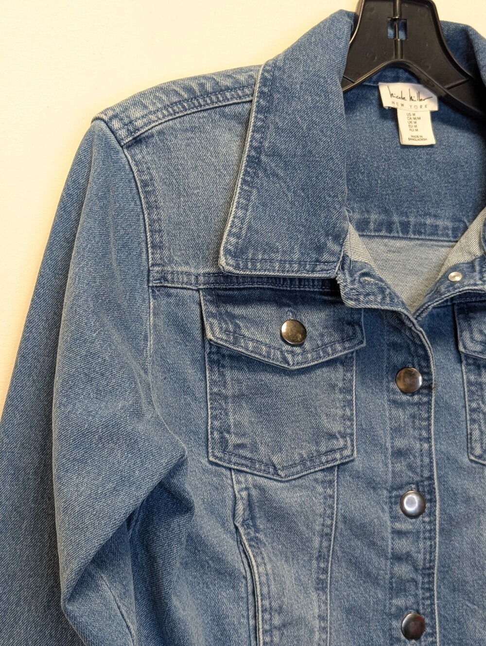 Nicole Miller NY Cropped Denim Jacket Medium Wash Stretch Trucker M - Picture 3 of 12